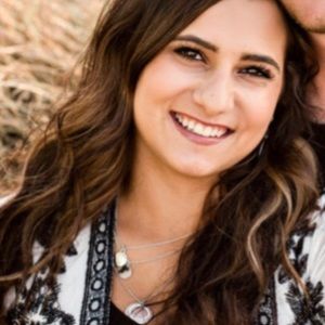 Meet your Posher, Makayla